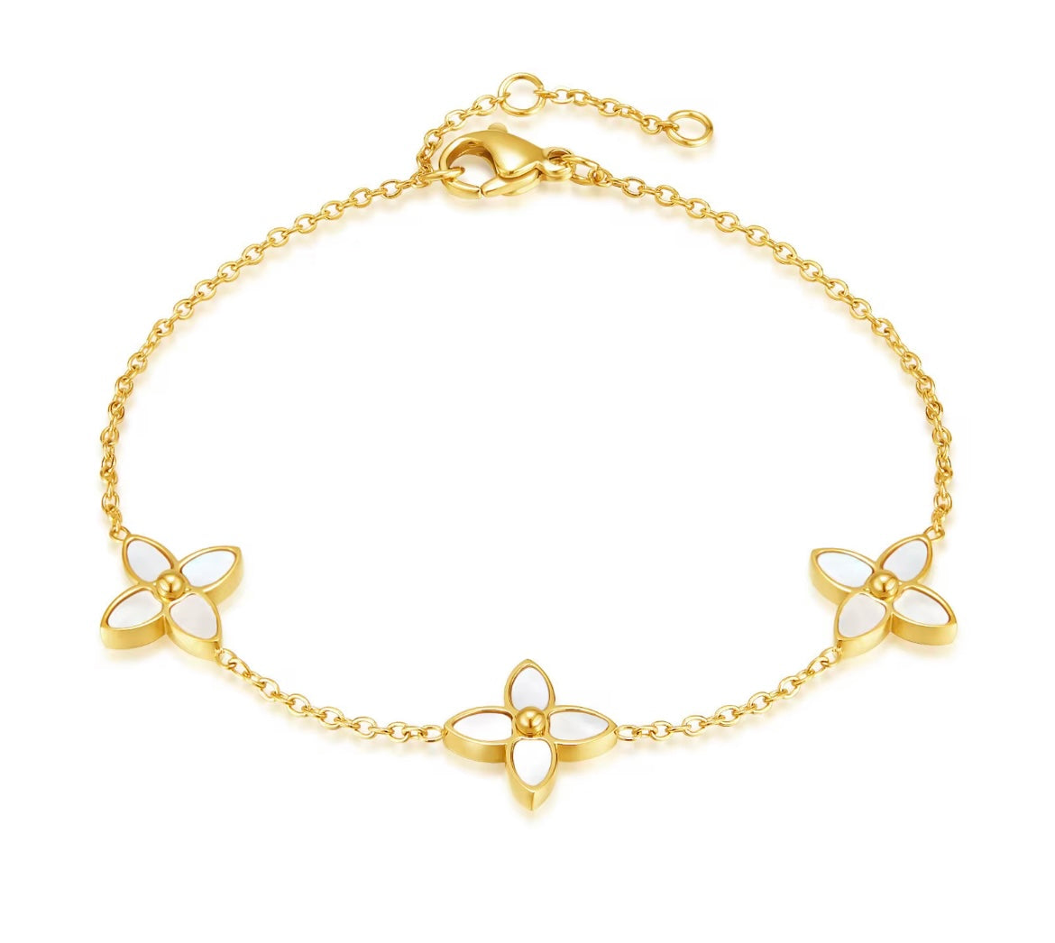 Lux Charm Armband