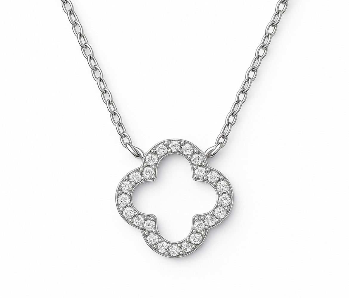 Lumi Clover Halskette